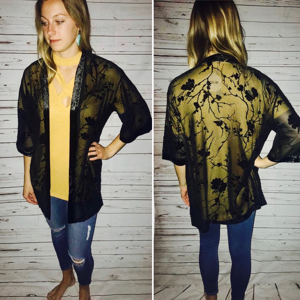 ✨NEW Black Sheer Cardigan✨